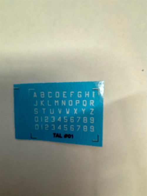 DMC Decals 01h RDAF Buchstaben und Zahlen - weiße Abziehbilder, 2 mm hoch