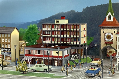 Faller 109928 B-928 Modernes Bankgebäude in Retro-Verpackung, H0