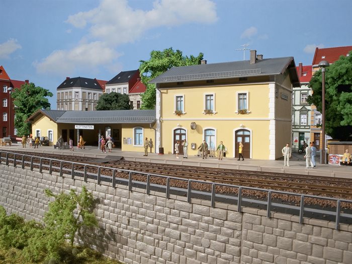 Auhagen 11369 Bahnhof Plottenstein, H0