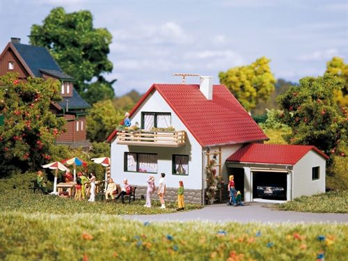 Auhagen 12222 Haus mit Garage, H0