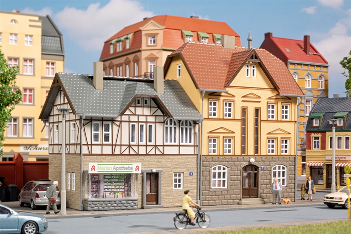 Auhagen 12354 Stadthäuser Bahnhofstraße 2/4 H0/TT