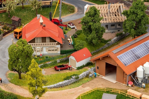 Faller 130583 Bauernhaus mit Stallungen und Garage, Ep IV, H0