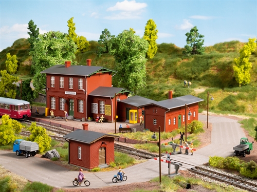 Auhagen 15106 Set Neukloster Bahnhof H0