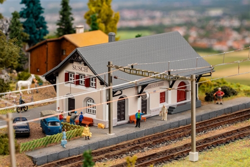 Faller 212125 Bahnhof Susch, Ep II, Spur N