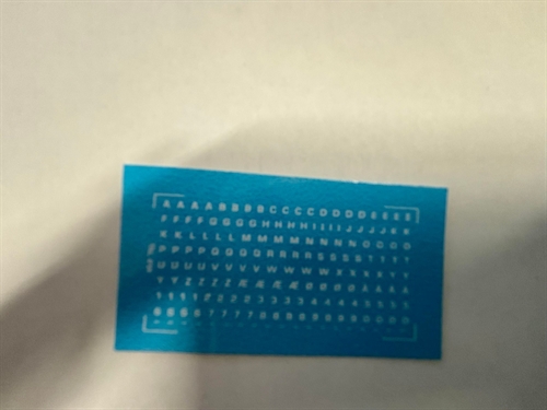 DMC Decals 38H RDAF Buchstaben und Zahlen - Weiße Decals, 1 mm hoch