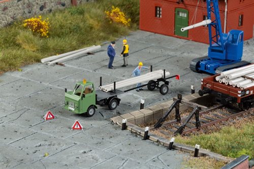 Auhagen 41677 Mehrfachwagen M22 mit Anhänger, H0