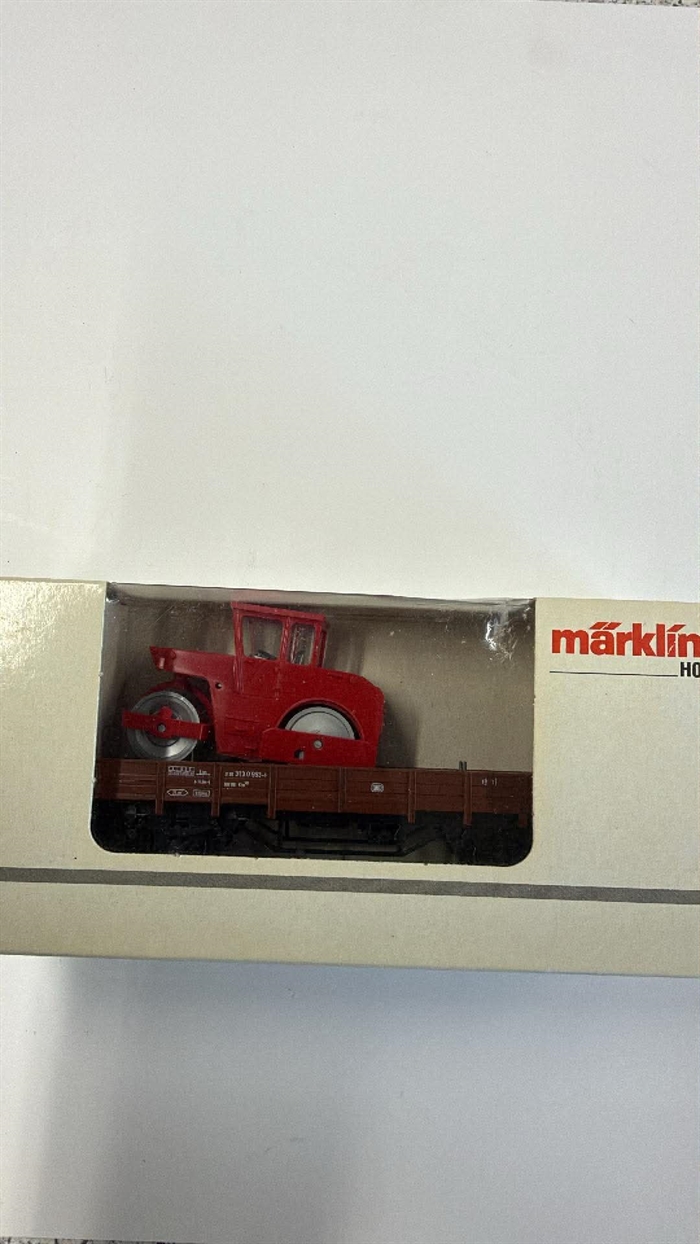 Märklin 44241 Flachwagen mit Straßenwalze (GEBRAUCHT)