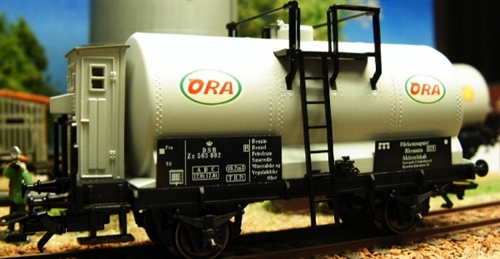Märklin 4870.006 DSB Kesselwagen ORA Olieselskabet Rhenania mit Bremserhaus