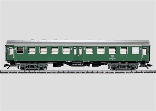 Märklin 4132 Personenwagen, umgebauter Wagen Bauart 514. 2. Klasse. DB, Folge IV