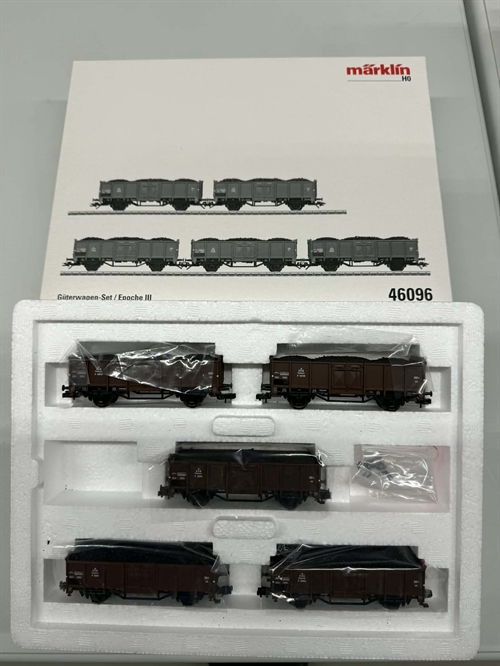 Märklin 46096 5-teiliges Wagenset mit Kohle/Koks, DSB (GEBRAUCHT)