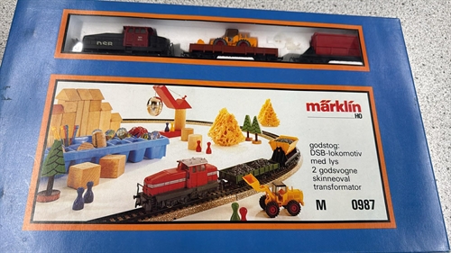 Märklin 0987 Startpackung mit DSB-Güterzug, M-Gleis-Oval und Transformator (gebraucht)