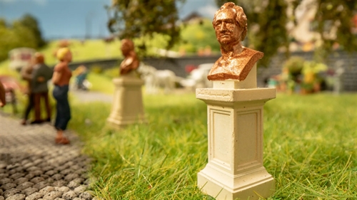 Noch 14838 Büste 4-teilig, (Johann Christoph Friedrich Schiller, Johann Wolfgang von Goethe, Ludwig van Beethoven, Annette von Droste-Hülshoff)H0