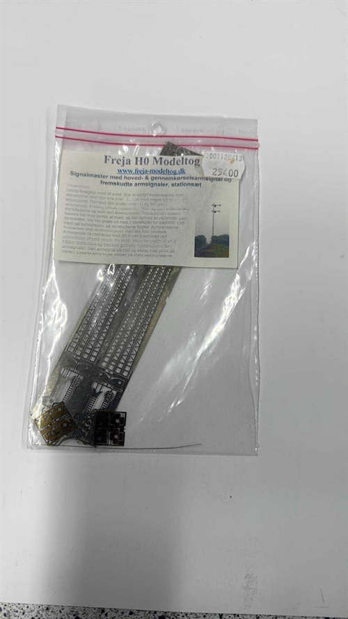  Freja Modelleisenbahn 010 DSB - Schilder, geätzt, 3-tlg. pro Satz. Schildgröße 2 x 4,4 mm, H0